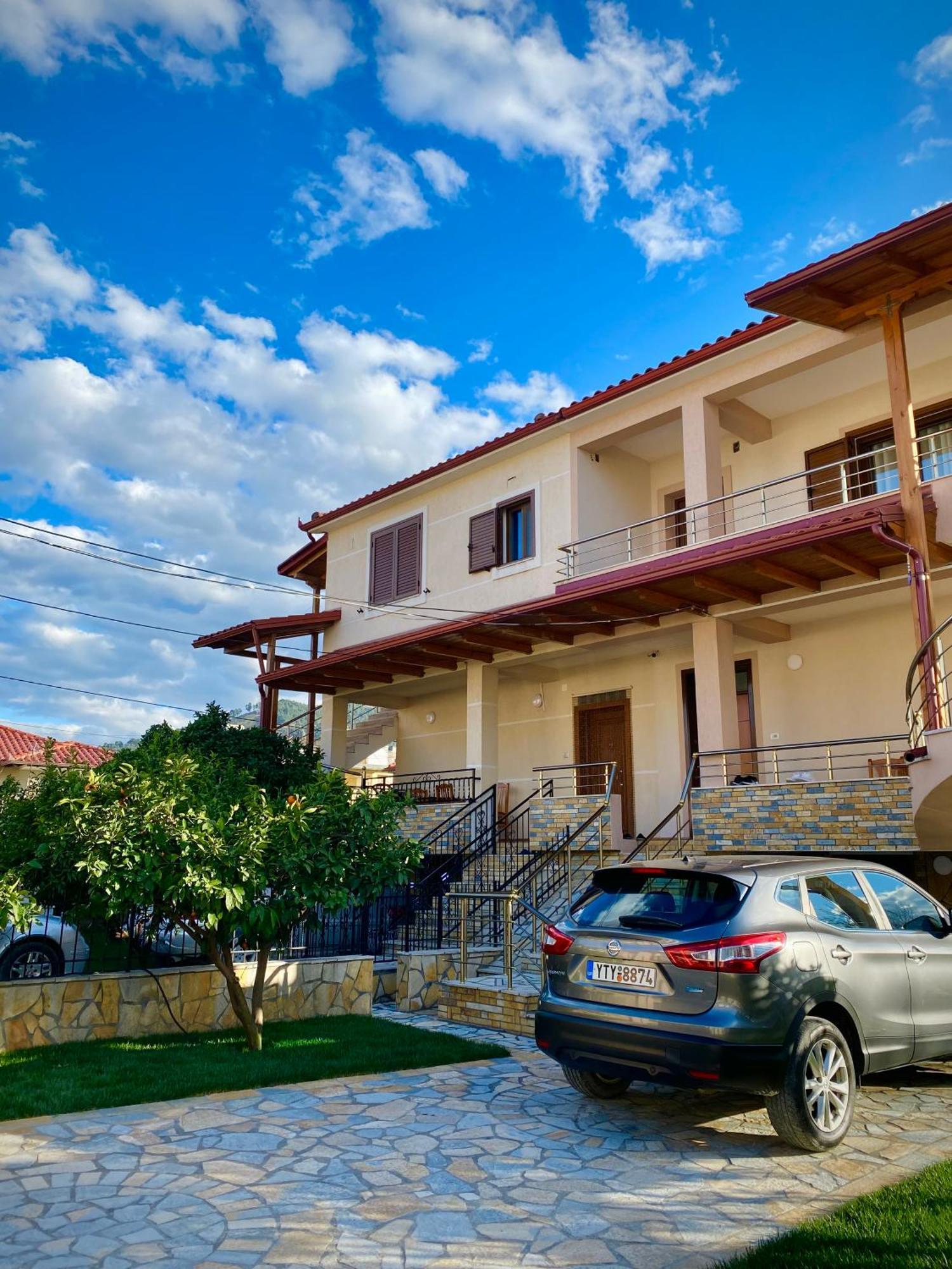 Villa Berat Exterior foto