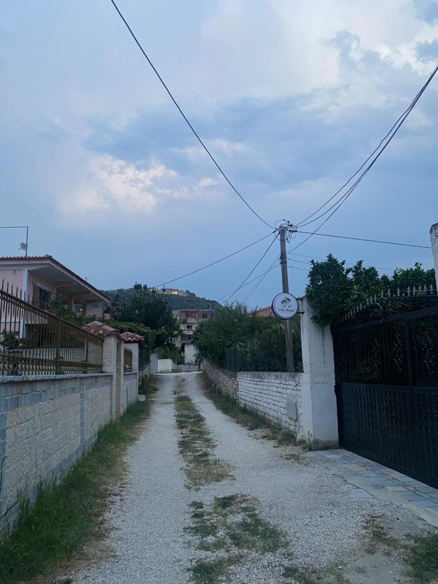Villa Berat Exterior foto