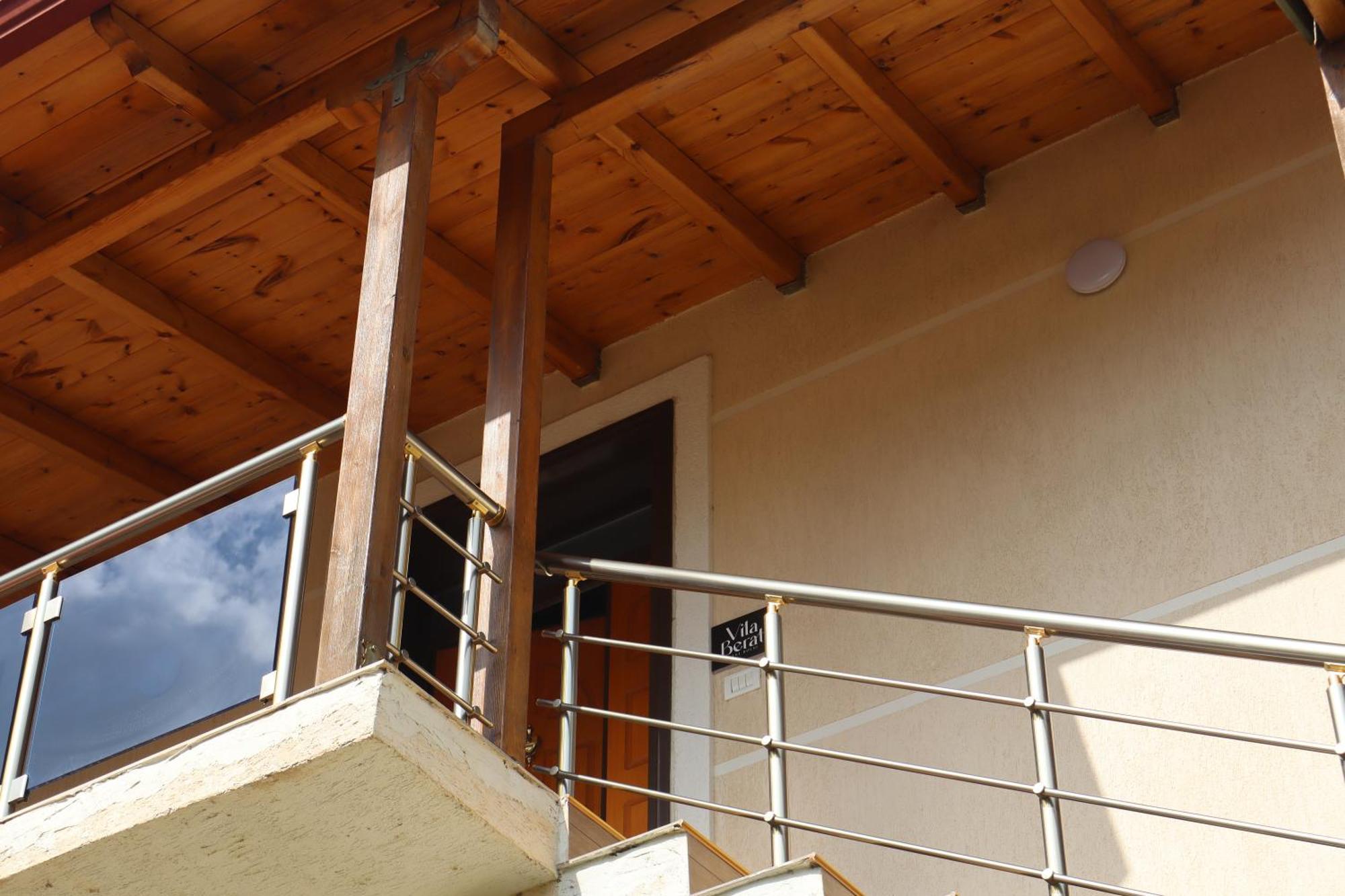Villa Berat Exterior foto